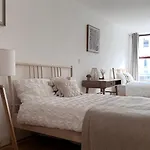 City Centre Apartment By Noire Property